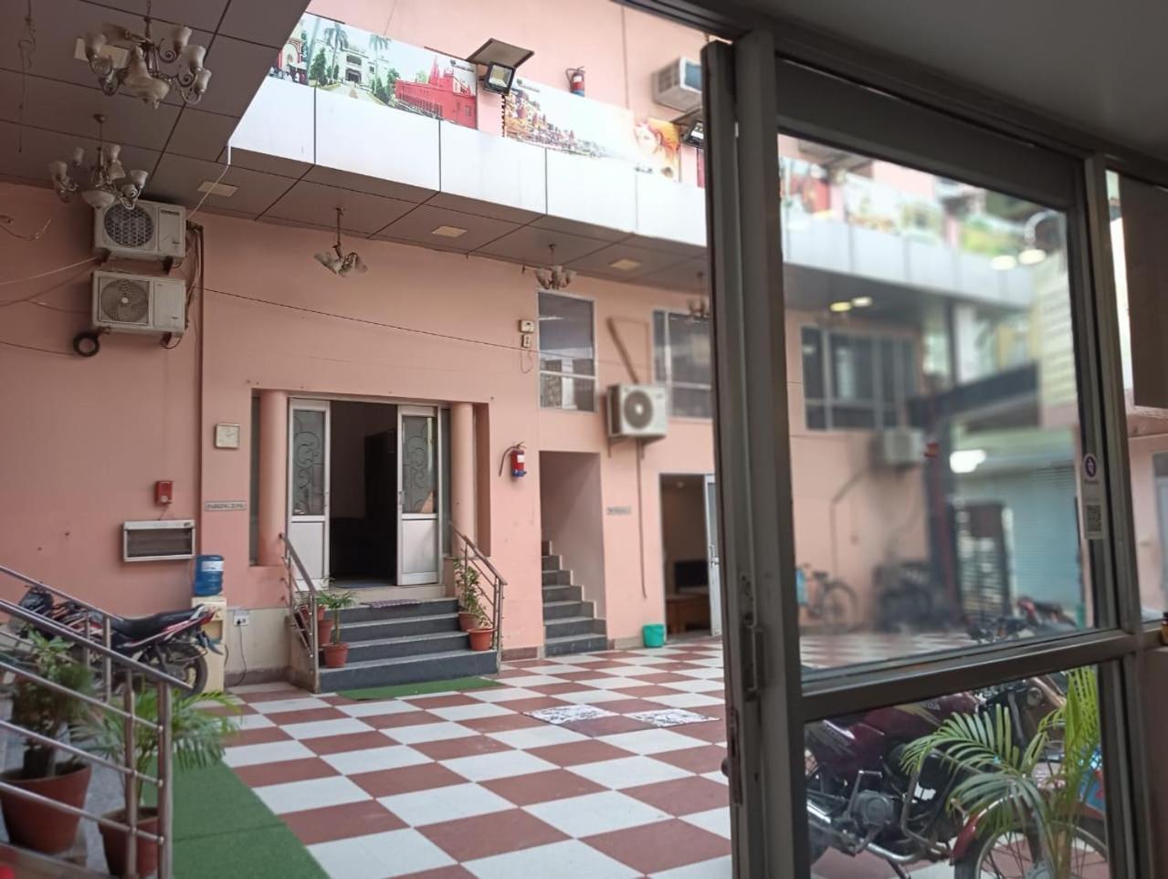 Shree Krishna Hotel Inn Varanasi Eksteriør billede